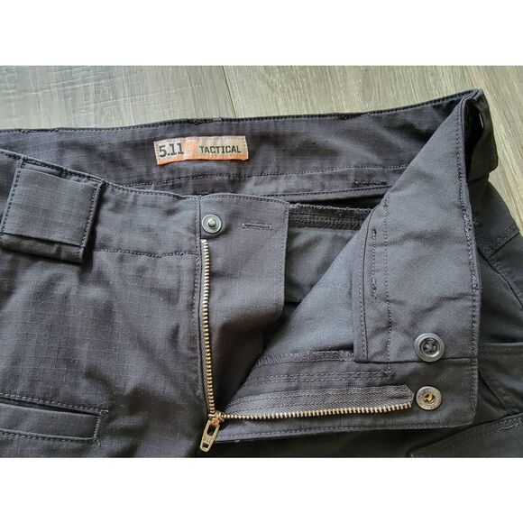 5.11 Tactical Series Woman's size 8 Regular Black - Picture 2 of 6